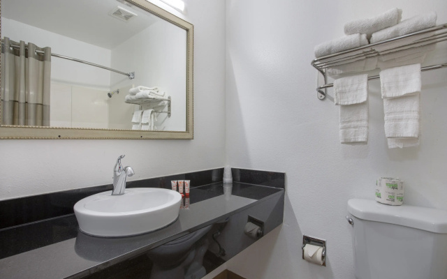 photo 4 of Oyo Hotel Palmdale Antelope V