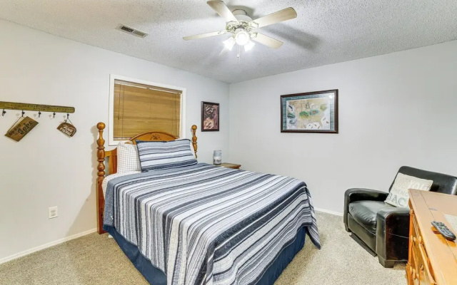 photo 5 of 2 Mi to Silver Dollar City: Reed Springs Condo