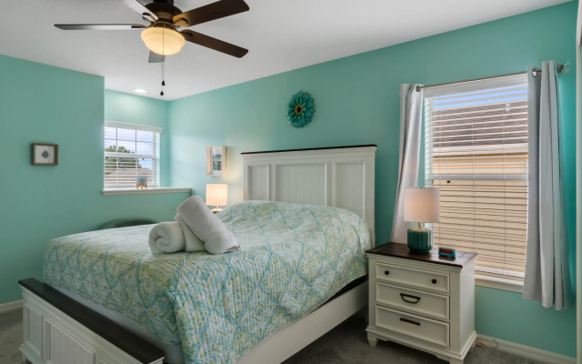 photo 3 of P2149VD - Newly renovated pool/spa home: 10 guests, Davenport, US