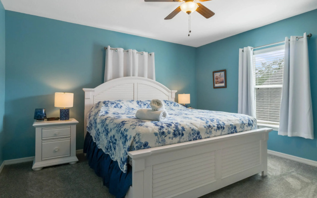 photo 4 of P2149VD - Newly renovated pool/spa home: 10 guests, Davenport, US