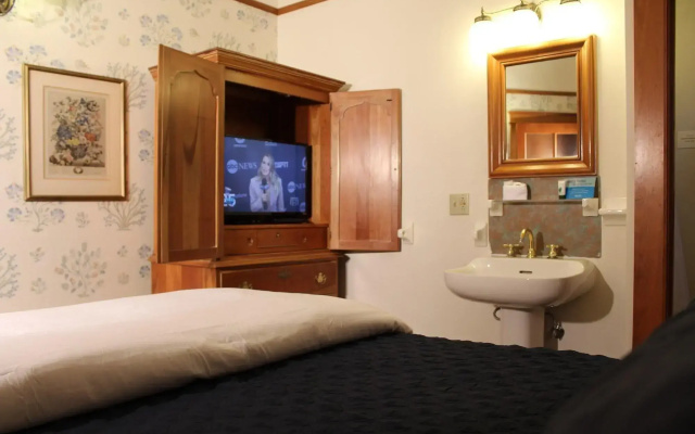 photo 5 of Pacific Grove Inn