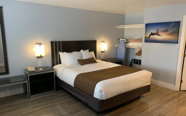 photo 5 of Pacific Inn