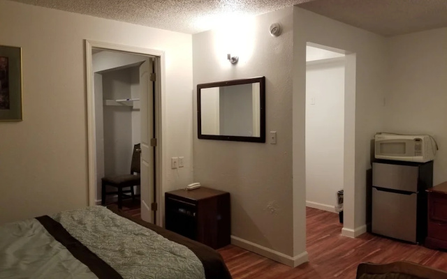 photo 3 of Pacific Lodge Tacoma
