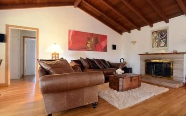 photo 5 of Pacific Palisades Retreat by RedAwning