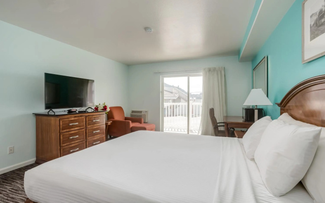photo 5 of Pacifica Beach Hotel