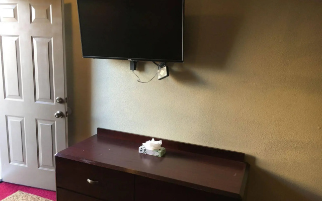 photo 4 of Pacifica Motel