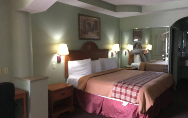 photo 2 of Lotus Inn