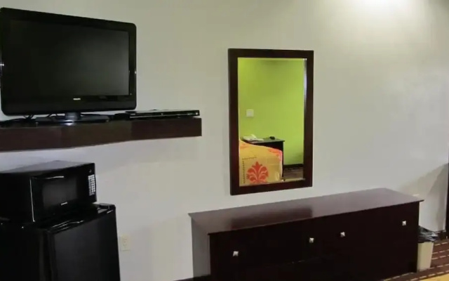 photo 3 of Palace Inn Greenspoint