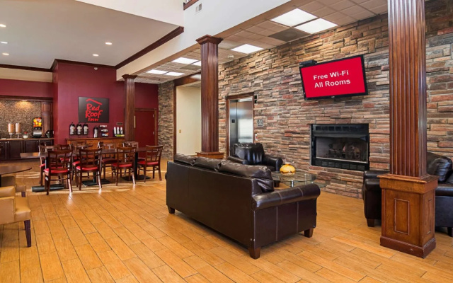 photo 2 of Red Roof Inn & Suites Lake Orion/ Auburn Hills