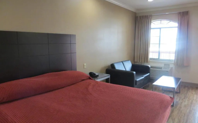 photo 3 of Palace Inn Westheimer
