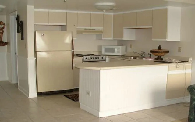 photo 5 of The Palace Resort by MB Rooms for Rent
