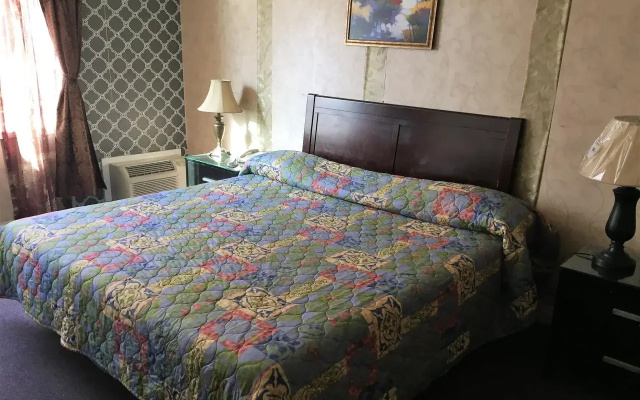 photo 5 of Hometel Suites