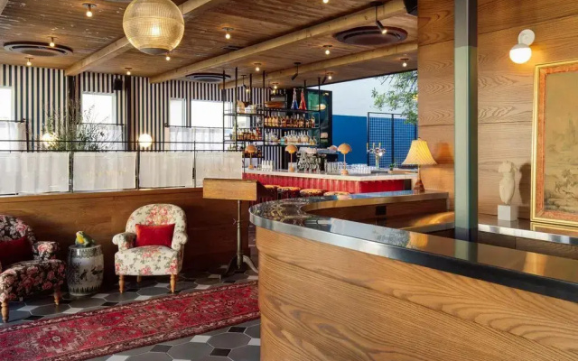 photo 2 of Palihotel Culver City
