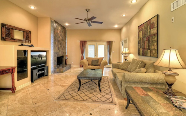 photo 2 of Palm - 4 Bedroom Home - Scottsdale