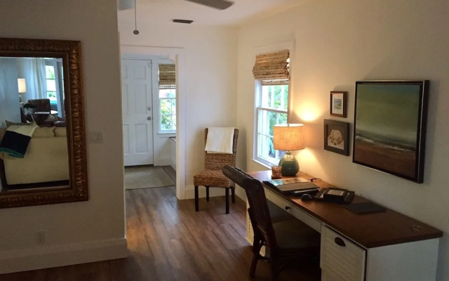 photo 4 of Palm Beach Oasis