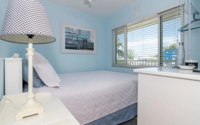 photo 2 of Palm Cay 3