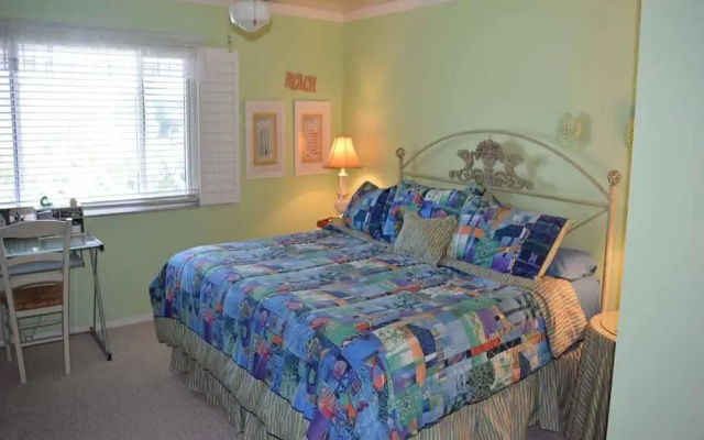 photo 3 of Palm Cay 4