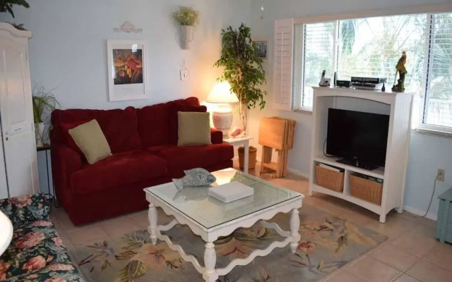 photo 4 of Palm Cay 4