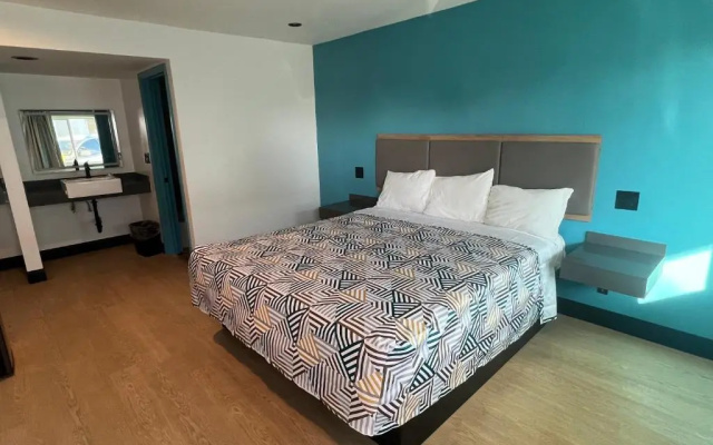 photo 3 of Arlo Motel