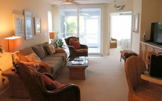 photo 2 of Palm Island 1 Bedroom Deluxe Villa by RedAwning