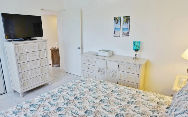 photo 5 of Palm Island 1 Bedroom Deluxe Villa by RedAwning
