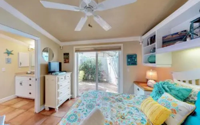photo 5 of Palm Isle 3204 by RedAwning