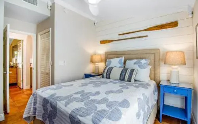 photo 3 of Palm Isle 3208 by RedAwning