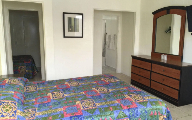 photo 3 of Palm Motel