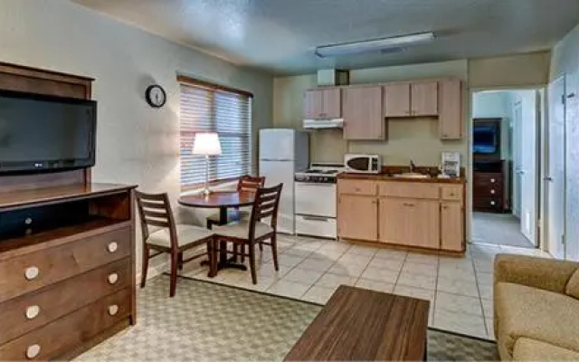 photo 3 of Palm Pavilion Inn