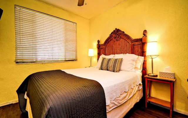 photo 2 of Palm Place 1 - Sabal Palm Beach getaway 624