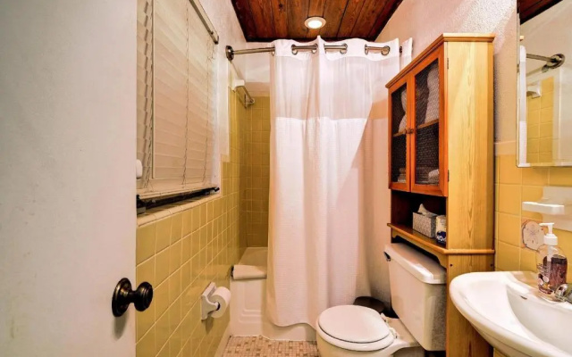 photo 5 of Palm Place 2 - Coconut Palm Beach getaway 623
