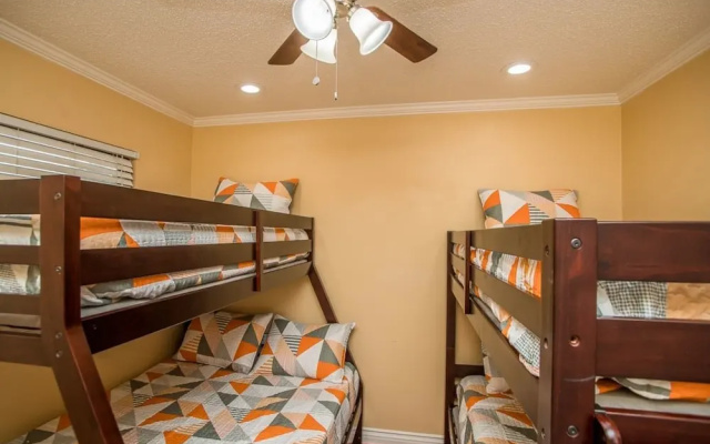 photo 3 of Palm Tree Paradise Luxurious 4 Bd Sleeps 16!