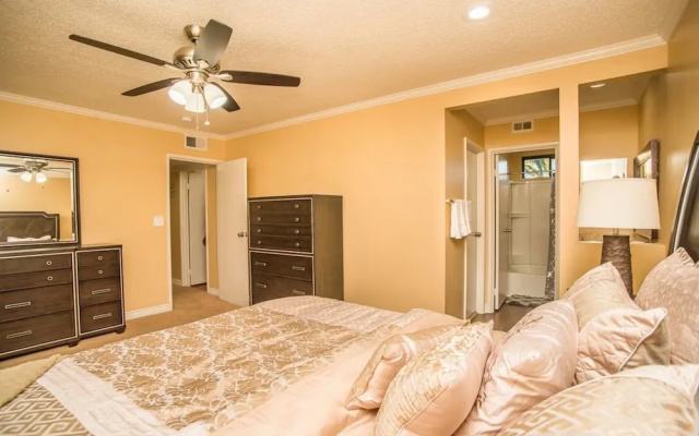 photo 5 of Palm Tree Paradise Luxurious 4 Bd Sleeps 16!