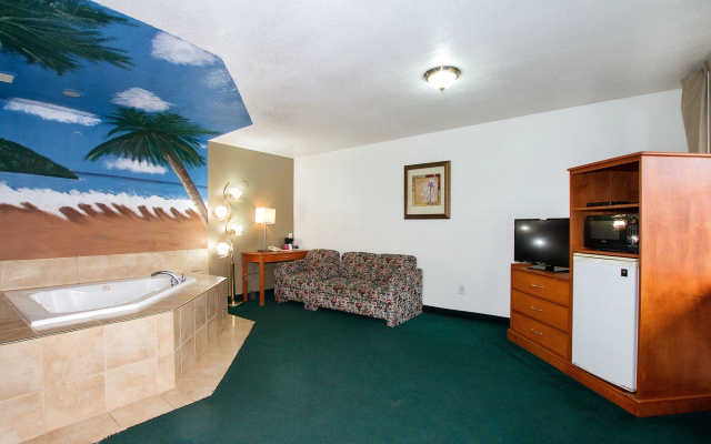 photo 2 of The Palms Motel