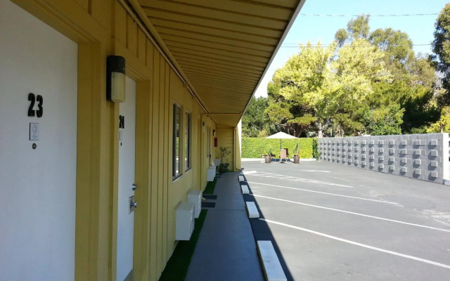 photo 3 of Palo Alto Lodge
