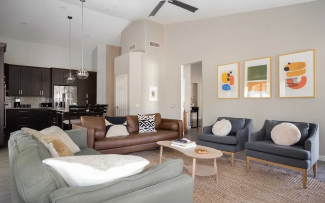 photo 3 of Palo Santo by Avantstay Contemporary Scottsdale Home w/ Great Outdoor Space & Pool