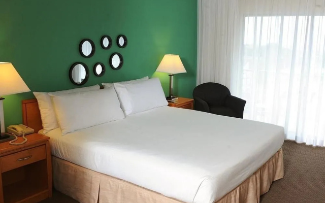 photo 4 of Palos Verdes Inn