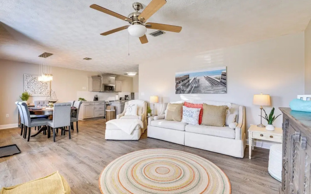 photo 3 of Panama City Beach House w/ Patio, Walk to Ocean