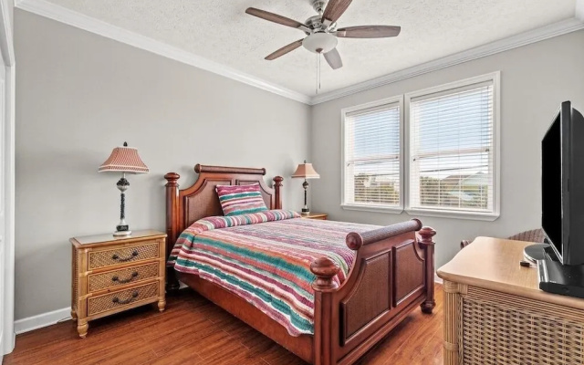 photo 5 of Panama Place 4 Bedroom Home