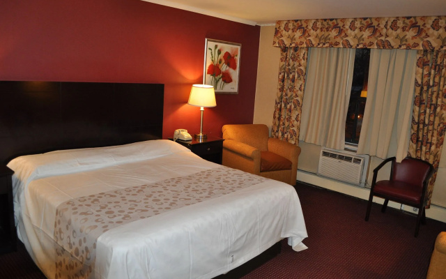 photo 5 of Par Central Motor Inn