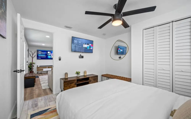 photo 2 of Paradise Haven- Amazing 4BR Oasis With Pool