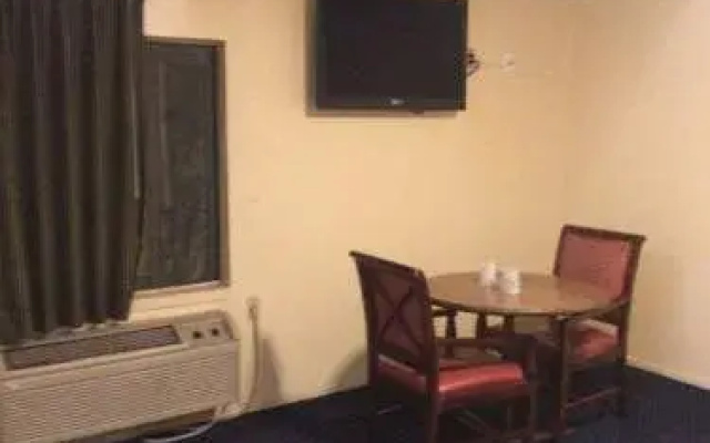 photo 2 of Paradise Inn
