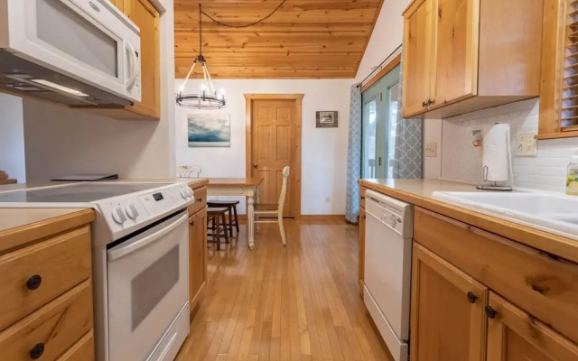 photo 5 of Paradise Lodge 2 Bedroom Home by RedAwning