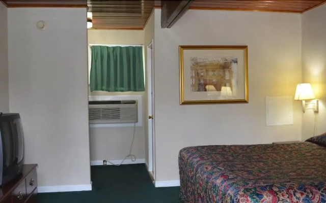 photo 4 of Paramount Motel