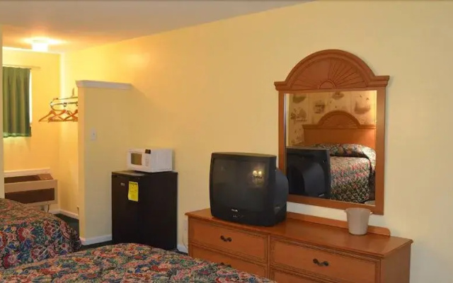 photo 5 of Paramount Motel