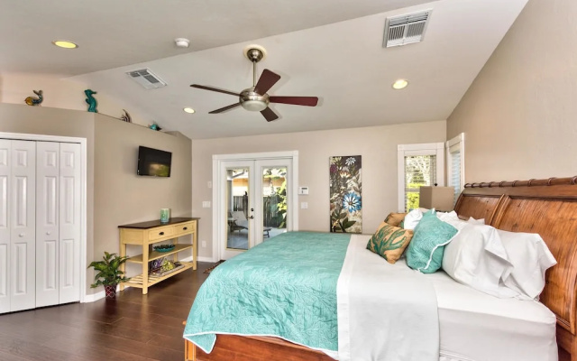photo 2 of Parisian 3 Bedroom Holiday Home by Naples Florida