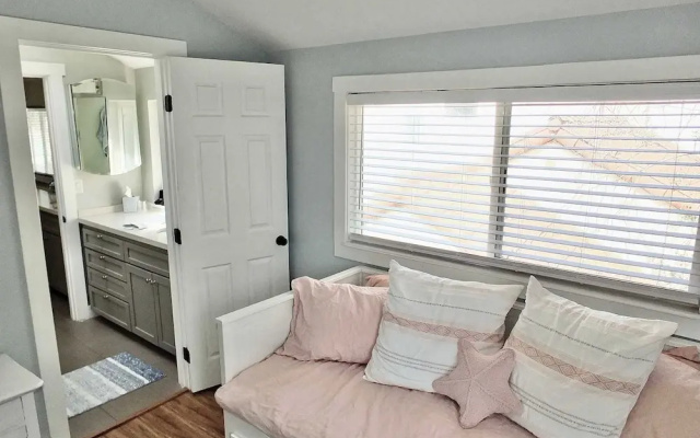 photo 4 of Park Avenue Beach Paradise Chic & Secluded 4 BDR