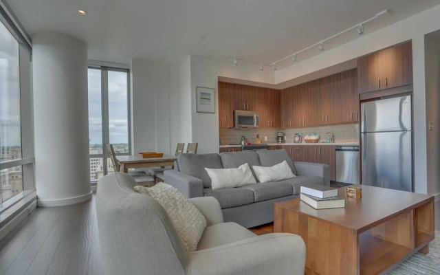 photo 3 of Park Avenue West