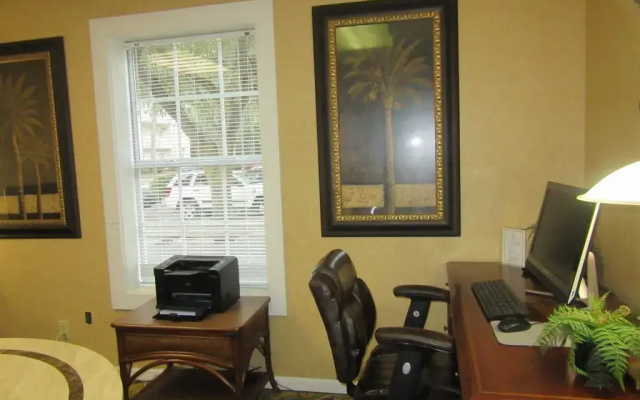 photo 5 of Palmera Inn and Suites