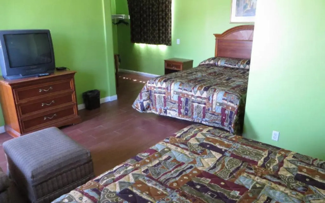 photo 5 of Park Motel